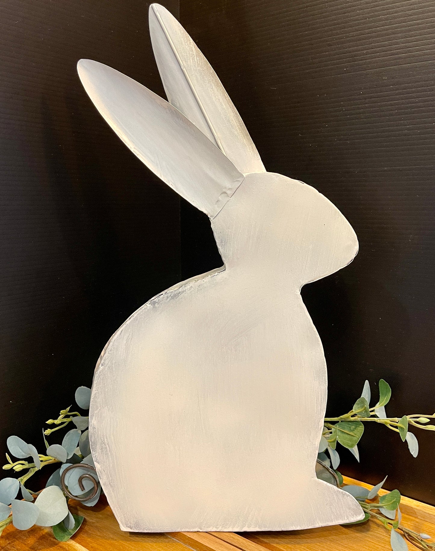 16" rustic metal sitting bunny